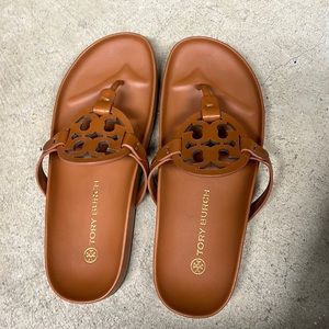 Tory Burch Miller Cloud Calf Leather Aged Camello Size 9 pre-owned.